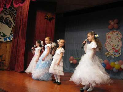 Лицей 1: концерт, посвящённый 8 марта.