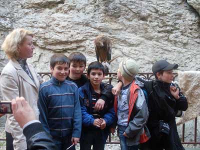 Лицей 1:  6-е и 7-е классы на Чегемских водопадах