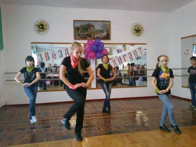 Лицей 1: районный конкурс «Звёзды зажигают»