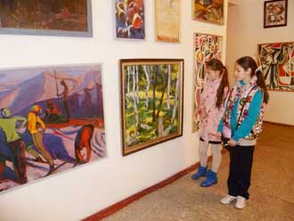 поход в художественную галерею Д. Хаджиева