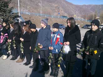 митинг и возложение цветов к Мемориалу погибшим