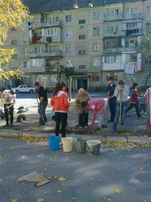 Лицей 1:  Акция «Посади дерево».
