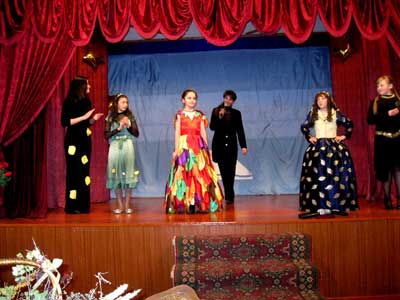 Лицей 1: праздник «Прощание с осенью»